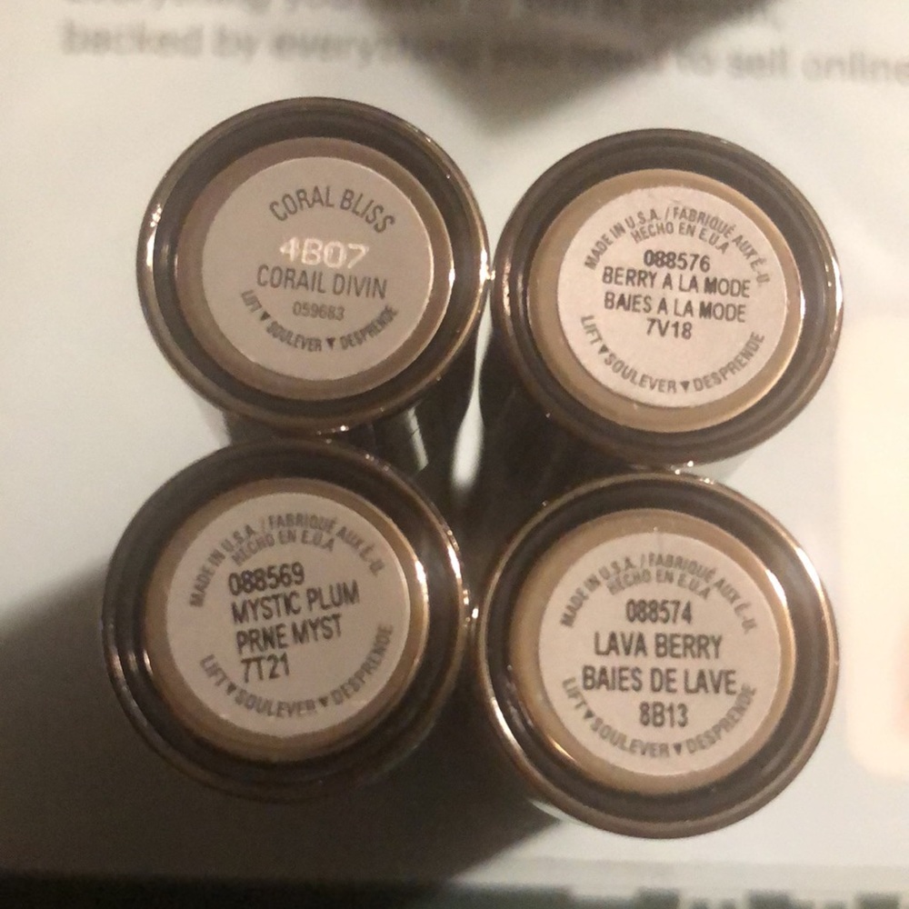 Mary Kay-  $10.00 True Dimensions Lipstick. - Picture 10 of 10